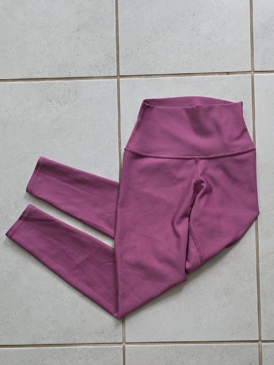 ALO Yoga Pants - Alo Yoga Pink Leggings XXS | High-Waist Activewear | Gently Worn